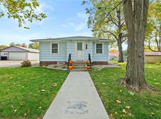 211 SW 2nd St, Panora, IA 50216