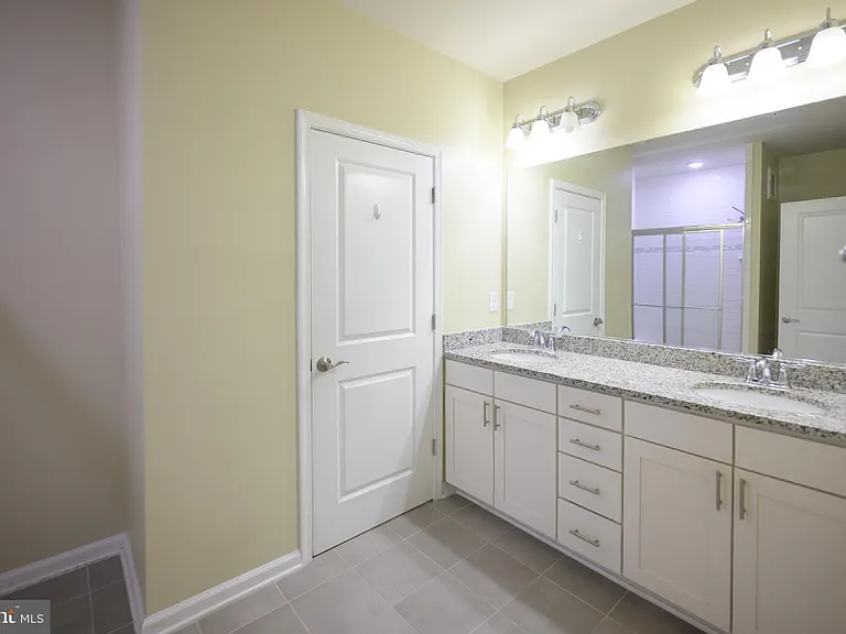 5130 Cambria Way #101 — Photo 17