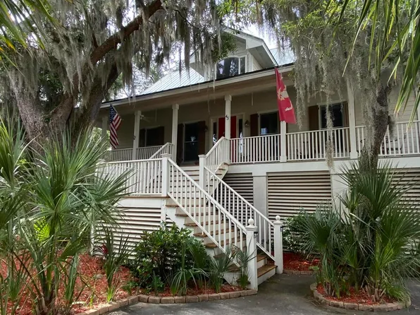 43 Petigru Dr, Beaufort, SC 29902