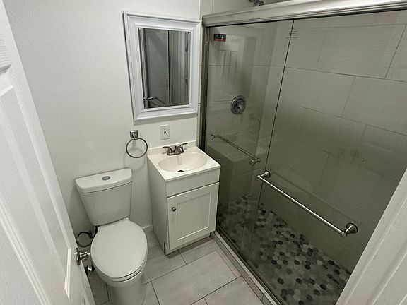 3rd image of 2327 Van Ness Ave #8