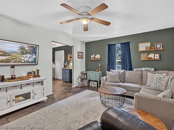 2nd image of 1515 Mitzi Ln