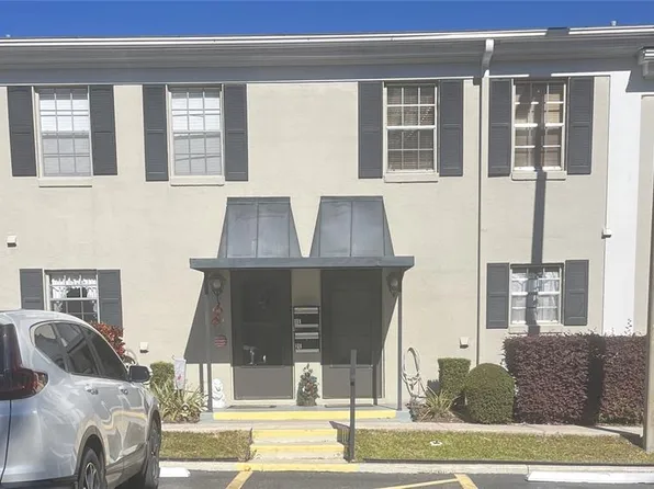 689 Lake Howard Dr NW APT 1E, Winter Haven, FL 33880