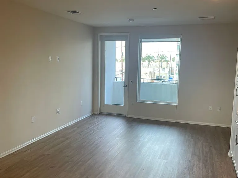 288 Center St. — Photo 8