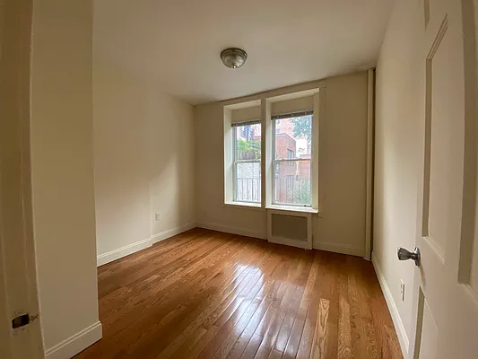 Rented by Urban Real Estate Property Group Inc | media 7