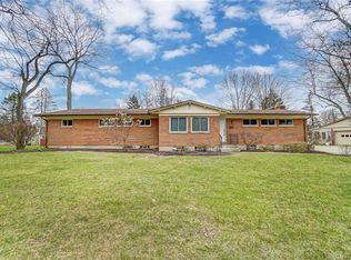 420 Laurelann Dr, Dayton, OH 45429