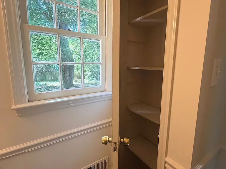 5701 Cates Dr — Photo 19