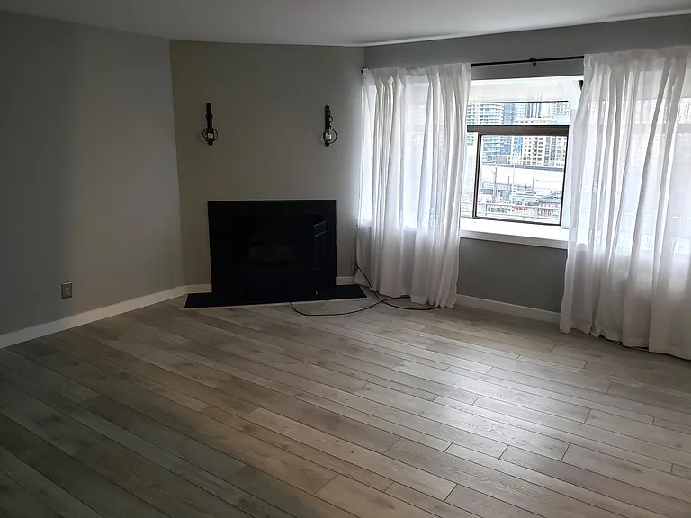 150 Melrose Ave E #205 — Photo 5