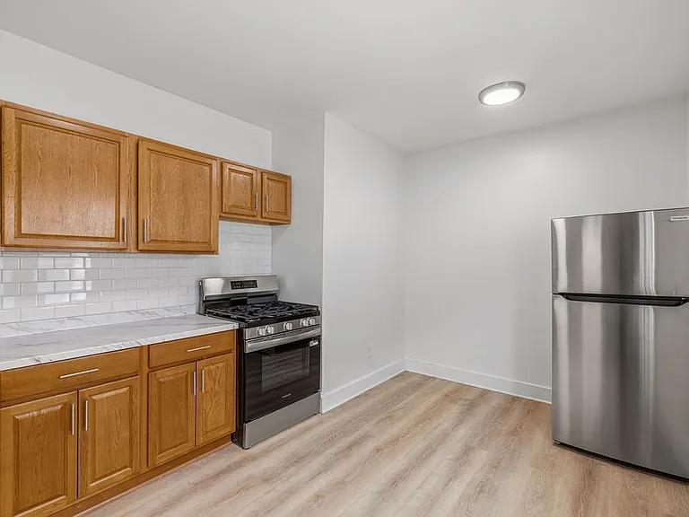 176 Commonwealth Ave #2 — Photo 12