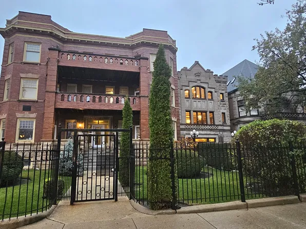 2402 N Kedzie Blvd APT 1, Chicago, IL 60647