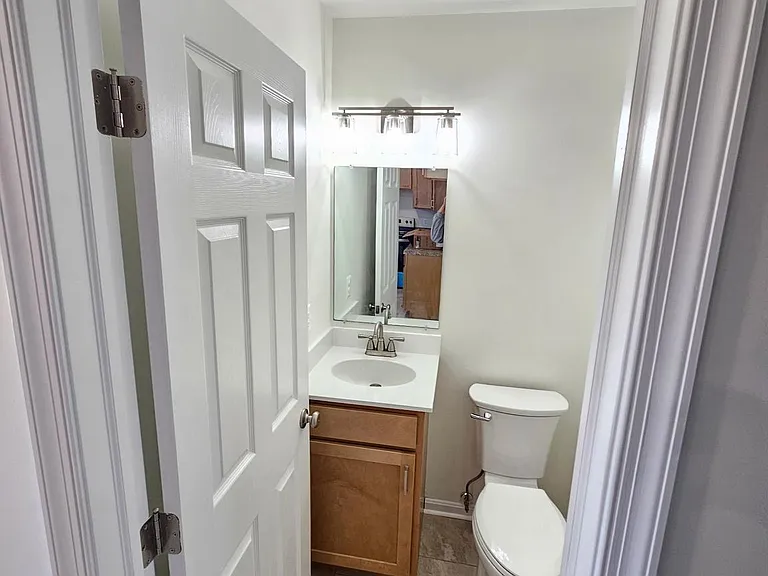 111 Barrington Ln — Photo 15