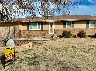 1023 N Ash St, Russell, KS 67665