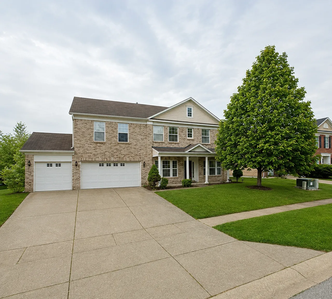 5 bed, 4250 sqft, $2,700 — Photo 1