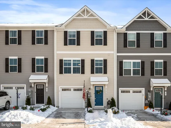 145 Grand St, Middletown, VA 22645