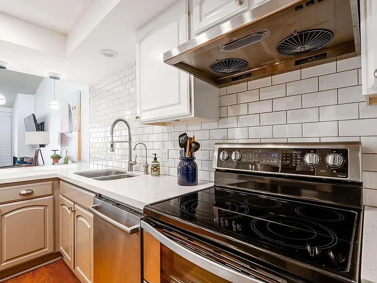 48910 Noline Pl — Photo 19