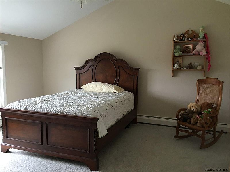 3rd image of 50 OATMAN Road