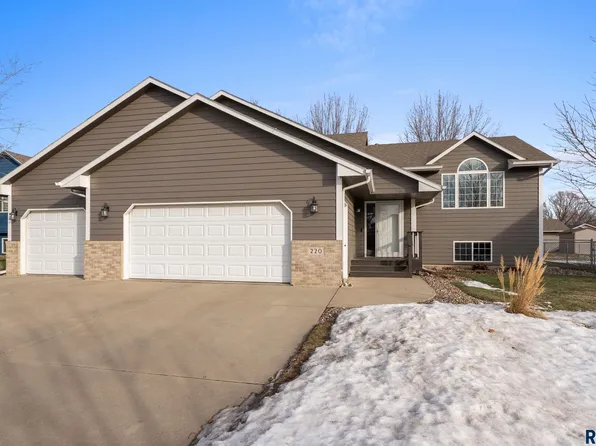 220 W Greenwood St, Brandon, SD 57005