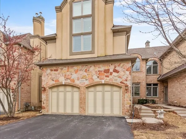 1413 W Rue Paris Pl, Palatine, IL 60067