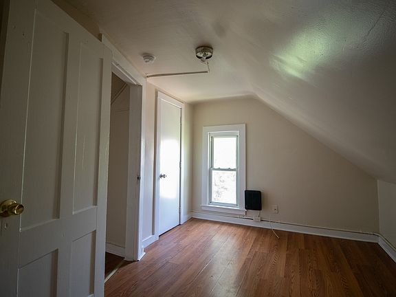 5th image of 125 Shelton Ave #B2