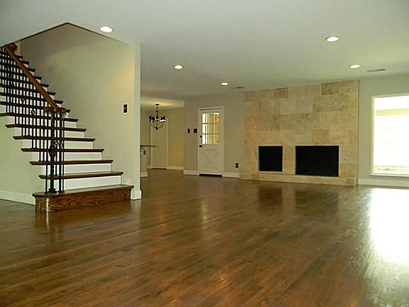 3rd image of 7419 Tophill Ln