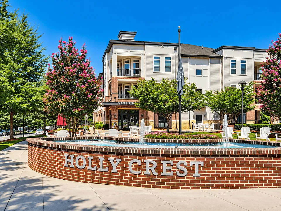 Holly Crest Apartments