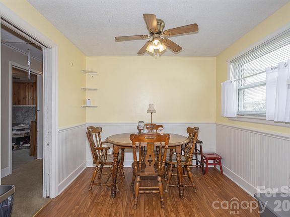 4th image of 214 N North Dakota St