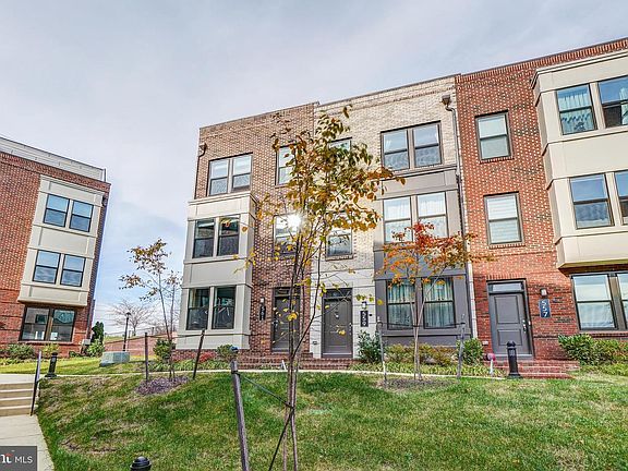 2nd image of 561 Shorthorn Way #45