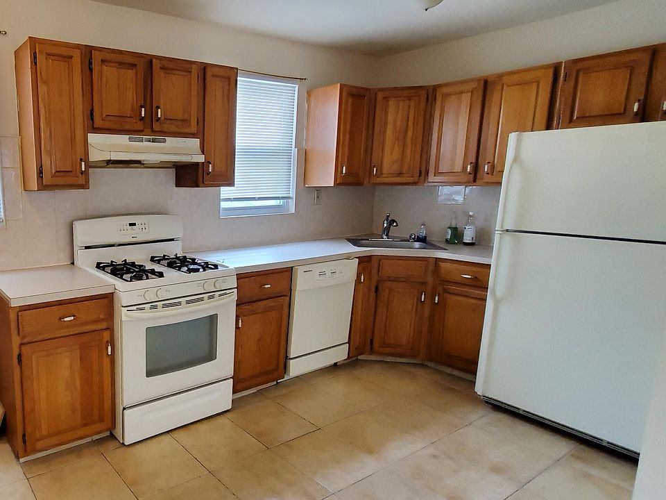 1st image of 3170 Rawlins Ave #1