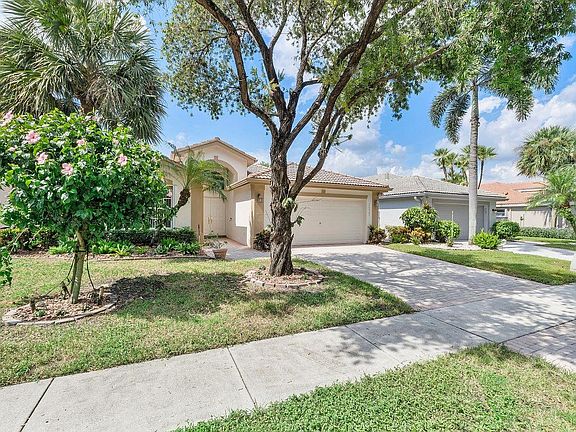 3rd image of 11721 Castellon Court