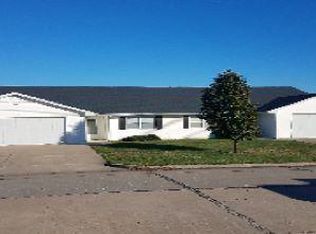 1120 Ashton Cir E, Fulton, MO 65251