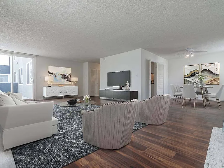 Park Avenue Apartments — Photo 6
