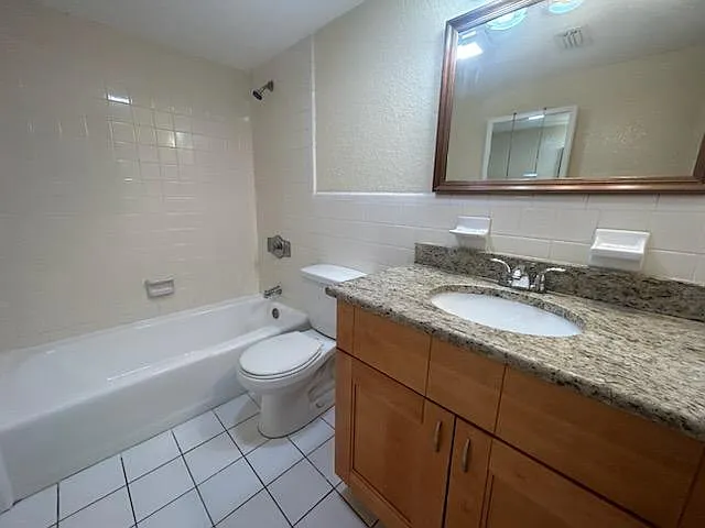 Beach Villas of Deerfield — Photo 6