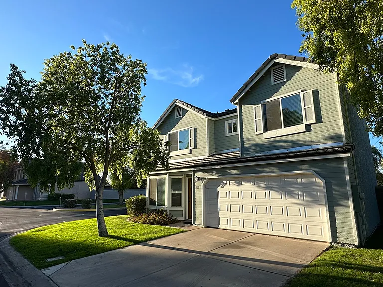 201 S Rush Cir E — Photo 1