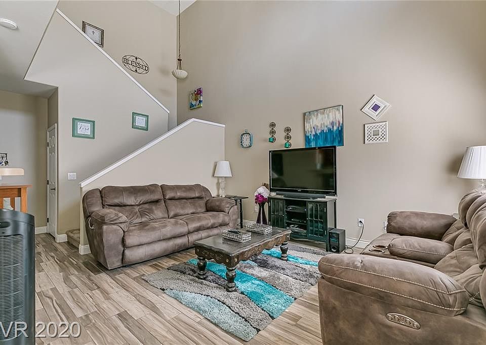 1st image of 10523 Gold Shadow Ave