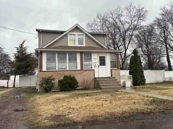 130 Stokes Ave, West Berlin, NJ 08091