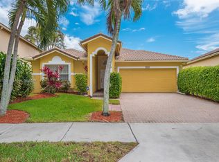 16523 Ruby Lk, Fort Lauderdale, FL 33331