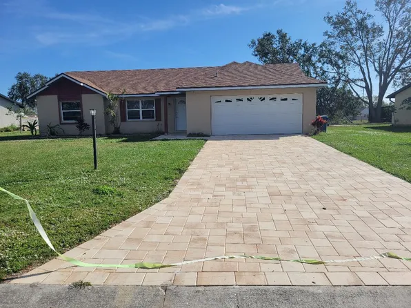 2820 N Lockwood Meadows Boulevard, Sarasota, FL 34234