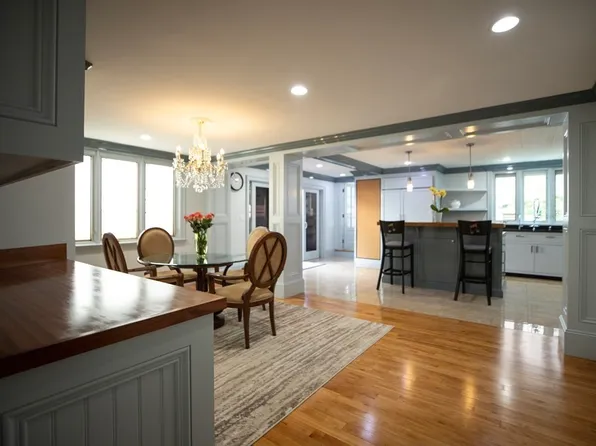 19 Plympton St, Waltham, MA 02451