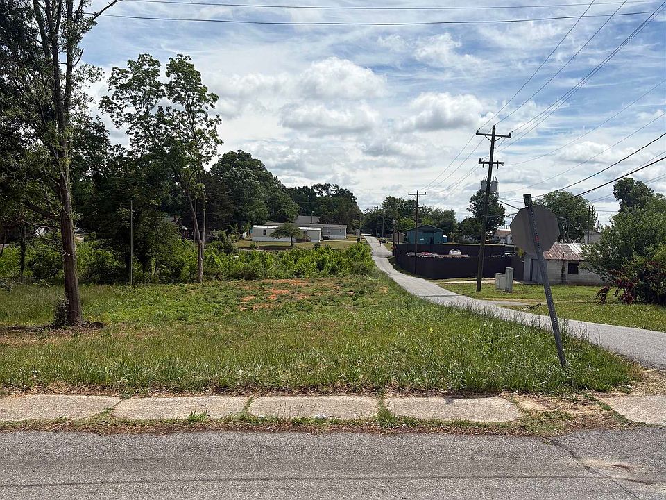 1st image of 0 3rd St