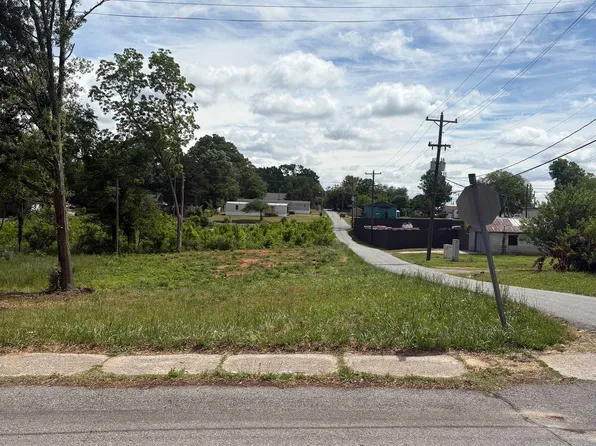 0 3rd St, Gaffney, SC 29341