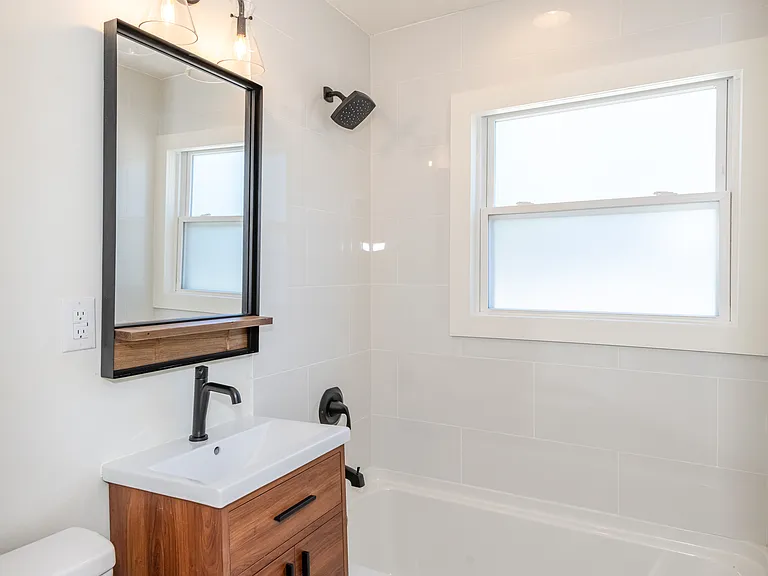 77 Ridgebury Dr — Photo 26