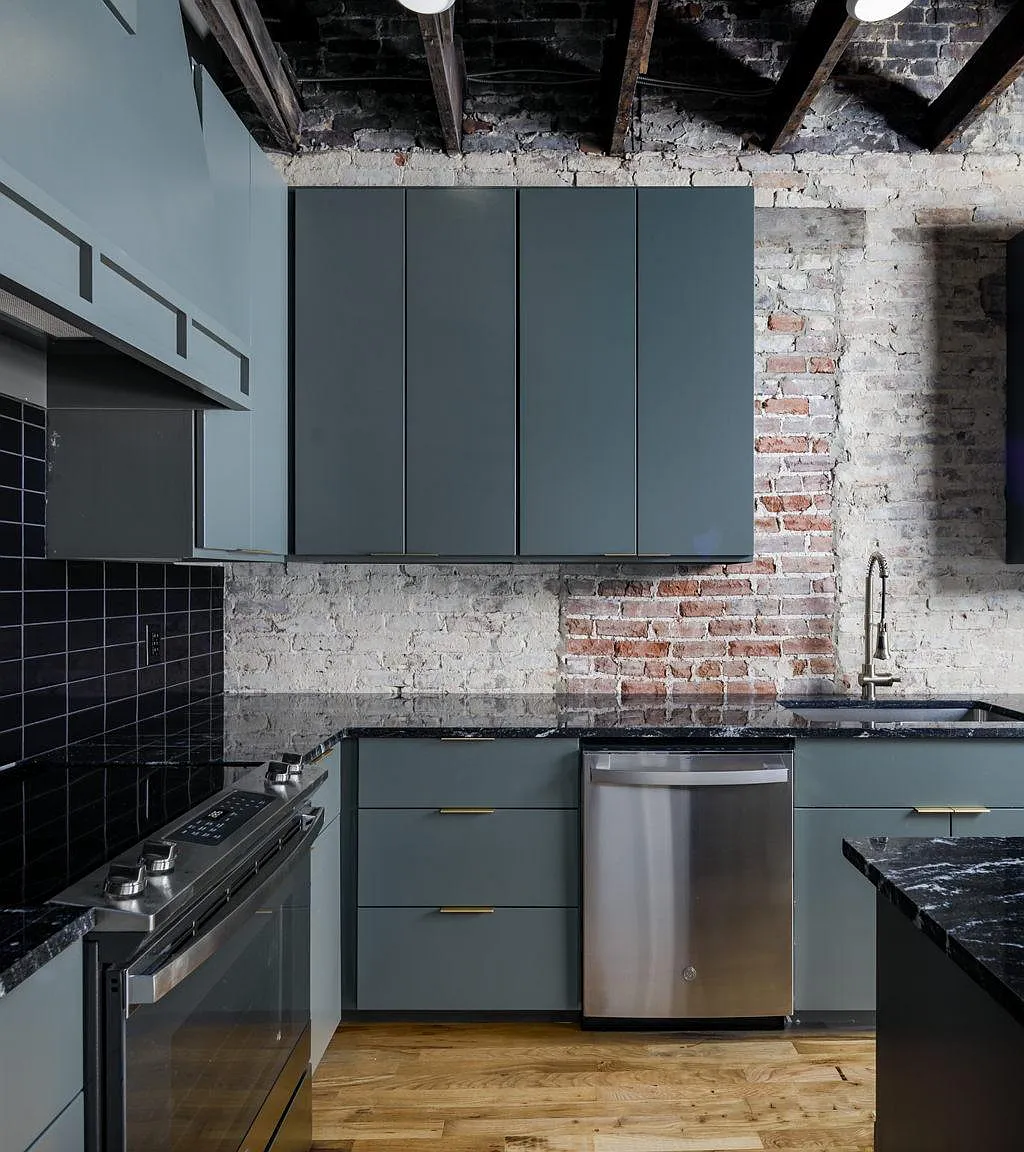 2 bed, 1.5 bath, 865 sqft, $1,550 — Photo 3