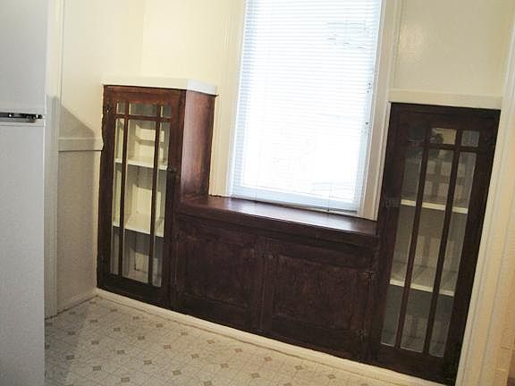 2nd image of 925 Jones St APT 203