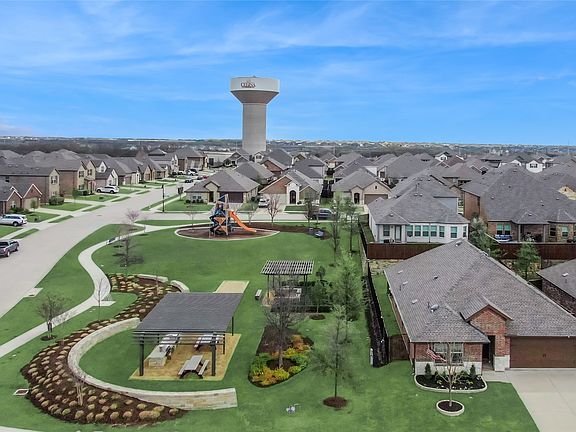 3rd image of 3212 Macaw Rd