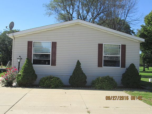 2nd image of 11 Kathryn Ln