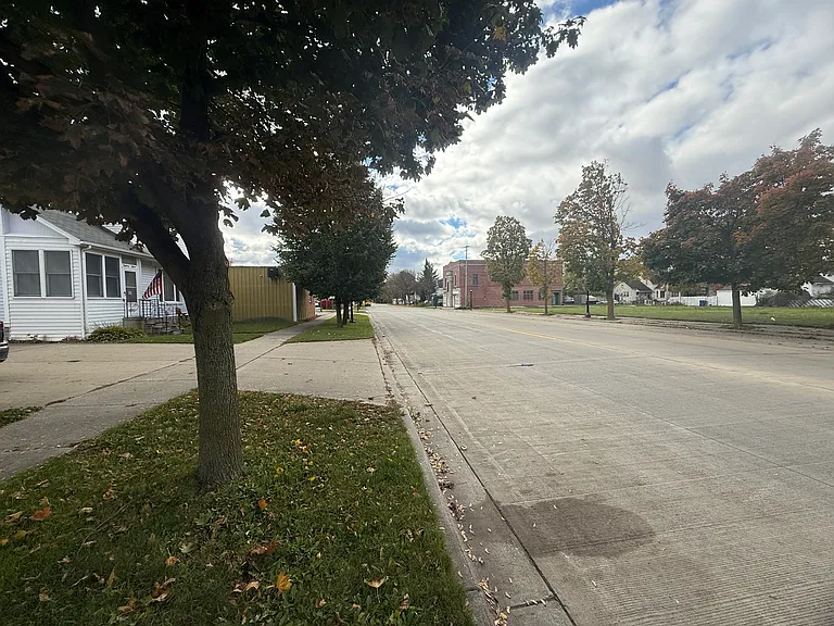 1813 Broadway St — Photo 15