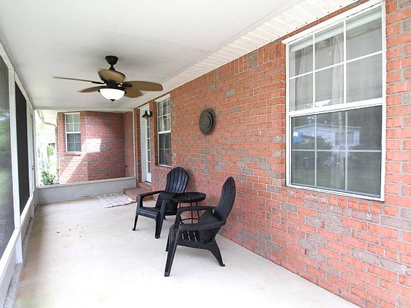 4th image of 174 Emmons Ln