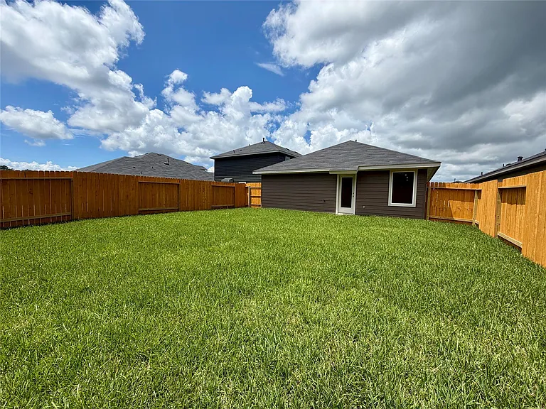 11627 Ruffian Dr — Photo 13