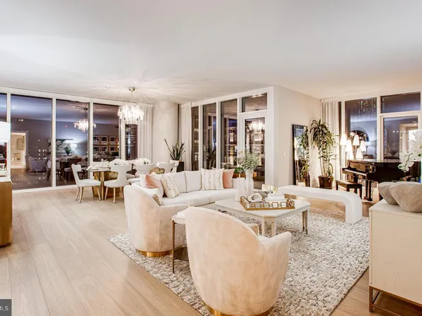 301 S Broad #2501, Philadelphia, PA 19107