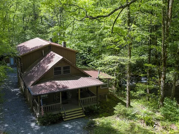 4700 W Buffalo Road, Robbinsville, NC 28771