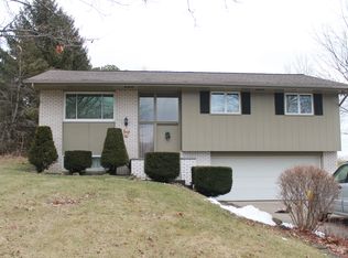9290 County Road 10, Adena, OH 43901